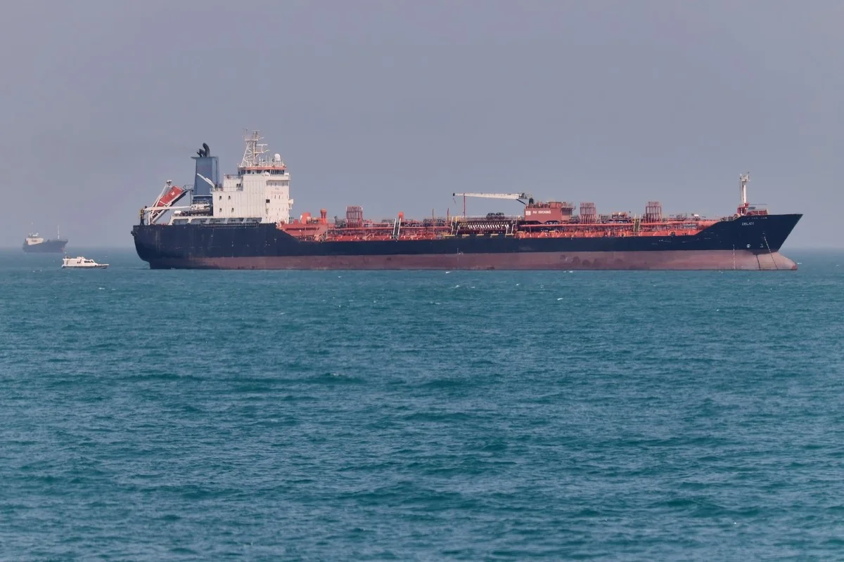 Konflik Kian Panas, Iran Disebut Menyerang Armada AS di Selat Hormuz