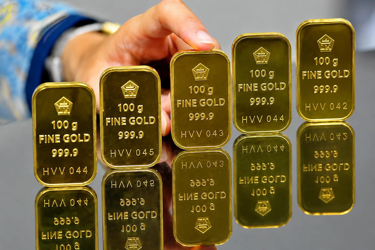 Harga Emas Hari Ini 19 Mei 2026 Naik atau Turun? Simak Update Pegadaian, Lakuemas, dan Logam Mulia