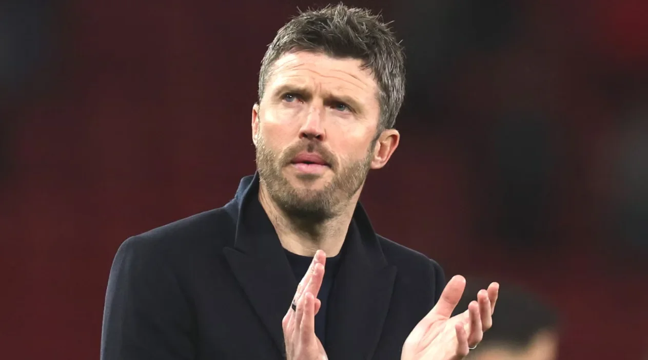 Carrick hampir tak kuasa menahan emosi saat bicara soal Sir Alex Ferguson… doa terbaik mengalir 🙏