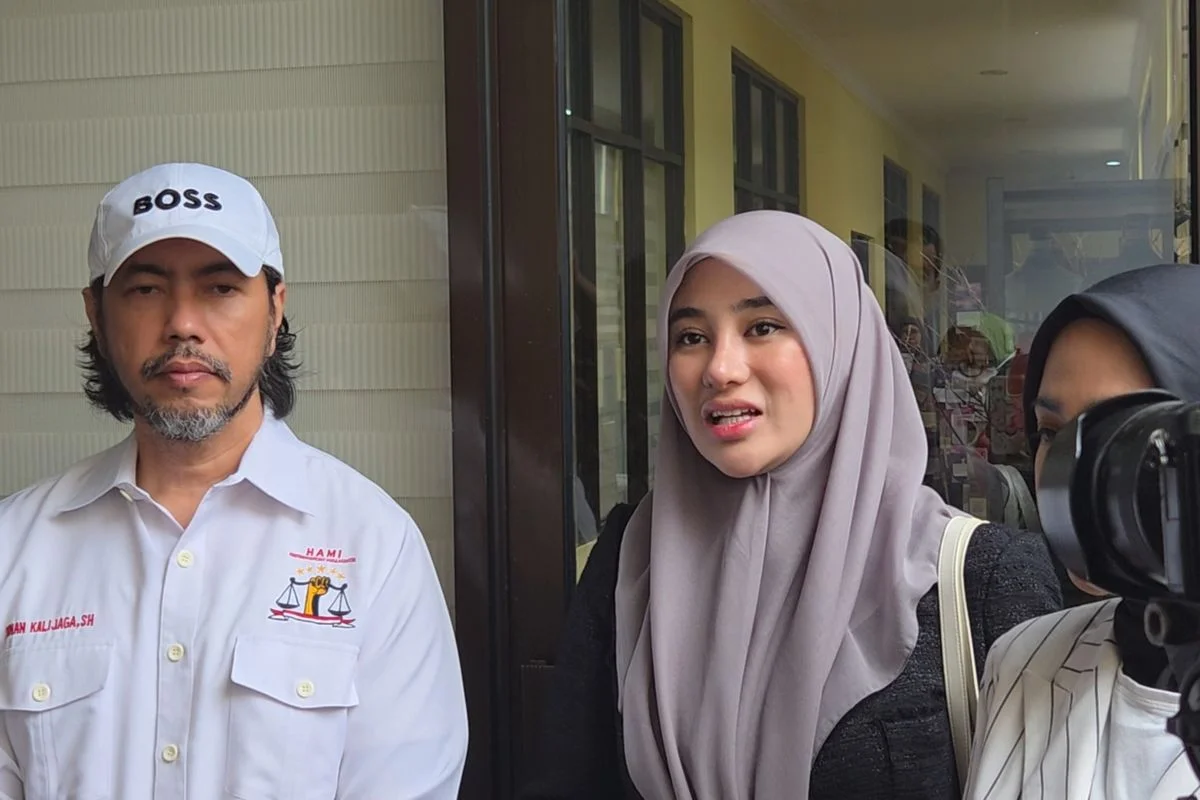 Clara Sinta Putuskan Pisah Rumah Dengan Suami