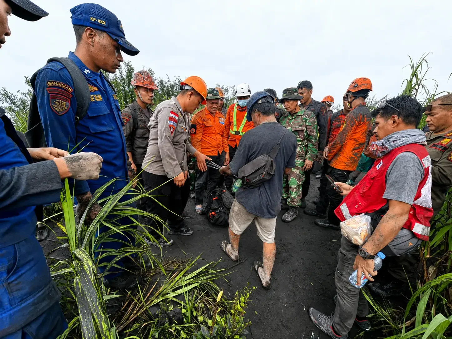 Gunung Dukono meletus, Ini Ungkapan Isi Hati Pemandu 2 WN Singapura