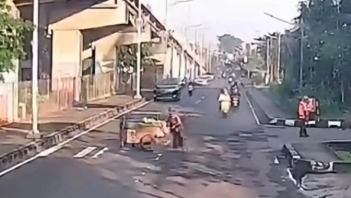 Viral Pajero Tabrak Lari Pedagang Buah di Duren Sawit Jaktim, Polisi Buru Pelaku